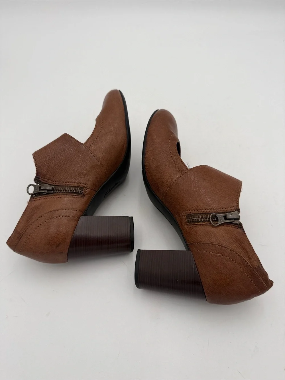 Clarks Brown Mary Jane Block Heel Pumps with Buckle women 6M casual office Y2K